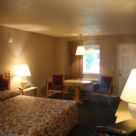 King'S Inn Хантсвилл Экстерьер фото