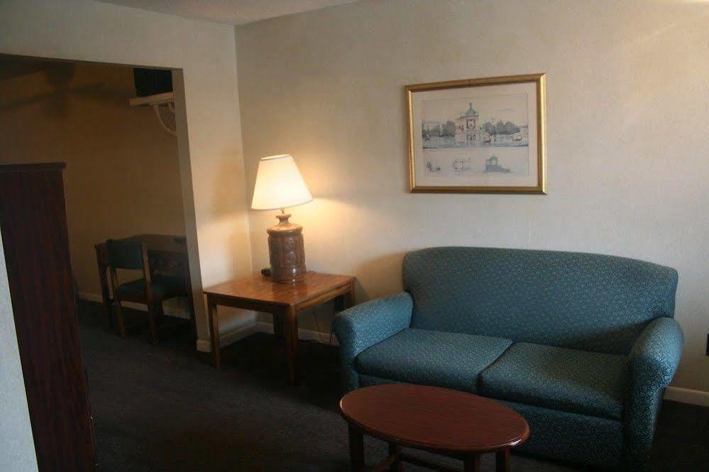 King'S Inn Хантсвилл Экстерьер фото